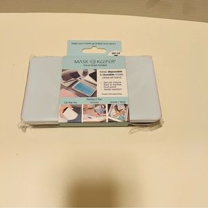 Set of 2 Face Mask Holder/ Container 1 Black &1 White Holder New